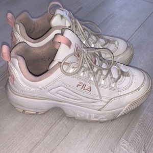 🔥FILA PINK AND WHITE CHUNKY SNEAKER DISRUPTOR 2